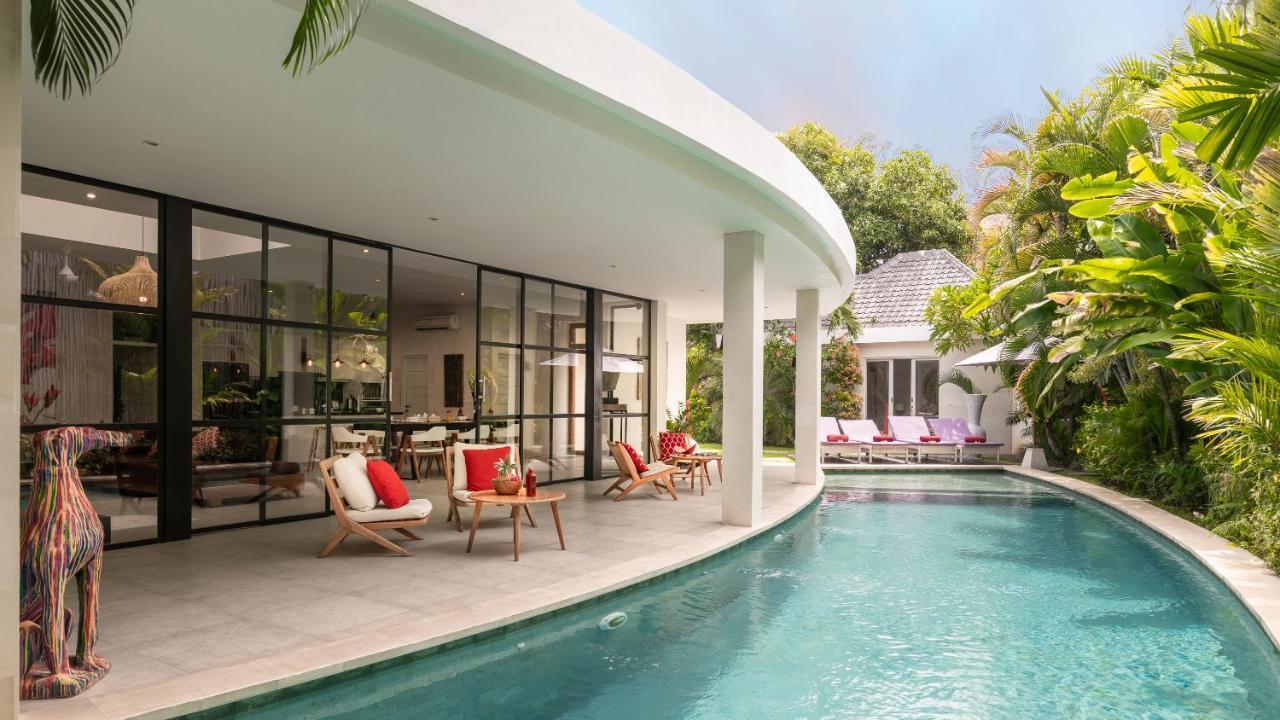 Seminyak White Design Villa Exterior photo